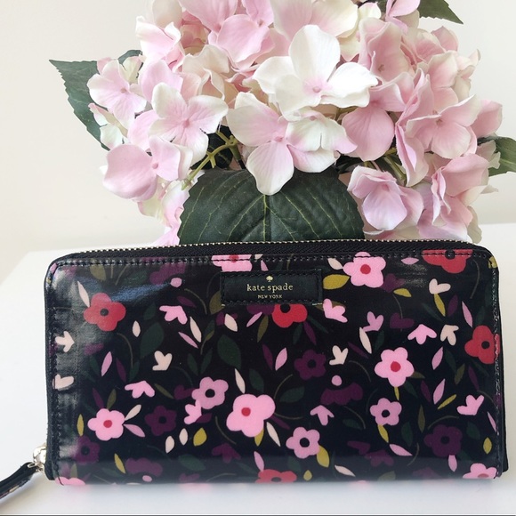 kate spade Handbags - Kate Spade 🌸 Wallet